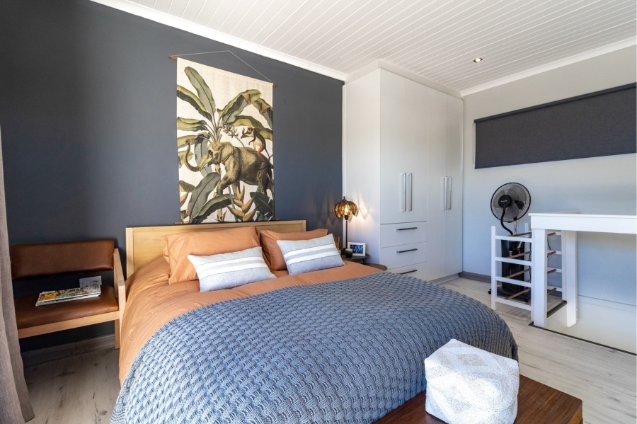 4 Bedroom Property for Sale in Middedorp Western Cape